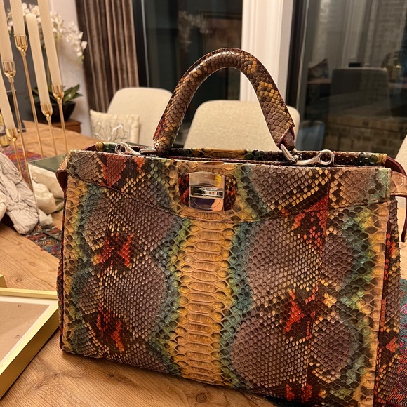 Python Italian ghibli tote bag. - Picture 4 of 11